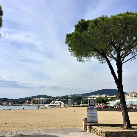 Les Pins Dorés-1 * Sainte-Maxime