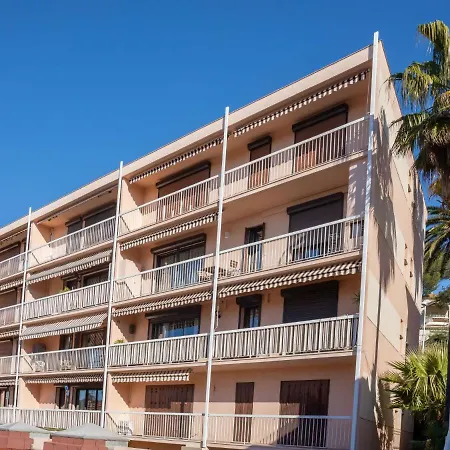 Апартаменты Les Pins Dores-1 By Interhome